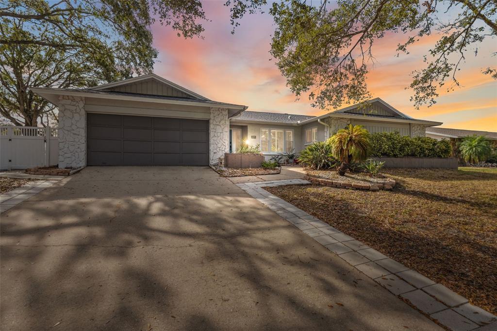 Picture of 1695 Honeybear Lane, Dunedin, FL 34698