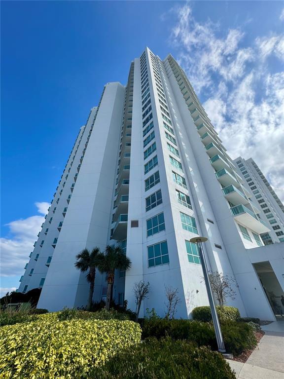 Picture of 241 Riverside Dr # 2006, Daytona Beach FL 32117