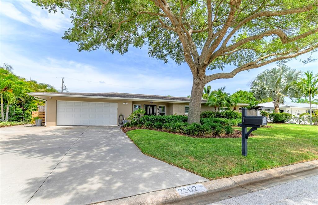 Picture of 2502 Alpine Avenue, Sarasota, FL 34239