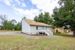 Picture of 699 SE County Road 18A, Starke, FL 32091