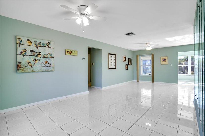 Picture of 8360 Candlewood Road, Seminole FL 33777