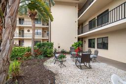 Picture of 12300 Vonn Road Unit 6101, Largo, FL 33774