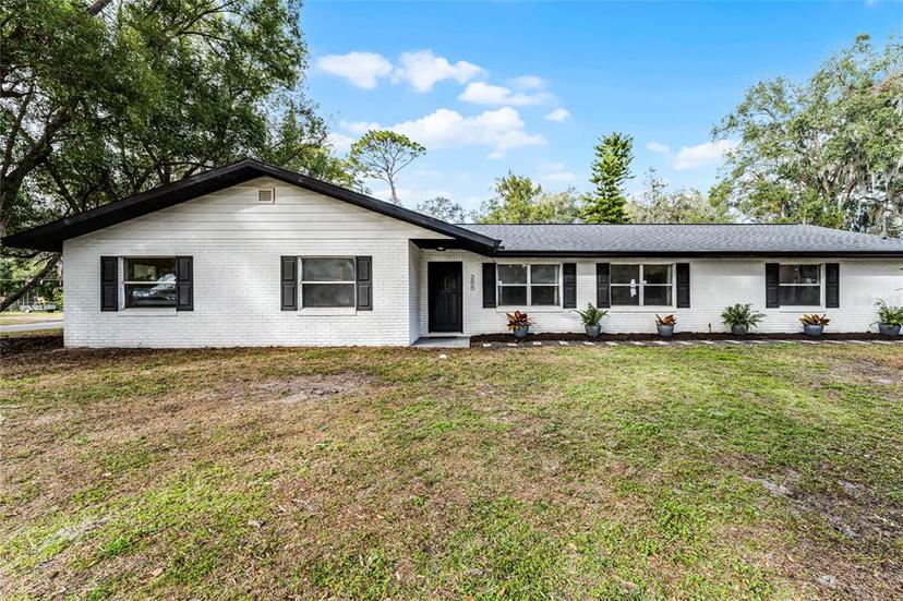 Picture of 200 Florida Avenue, Geneva FL 32732