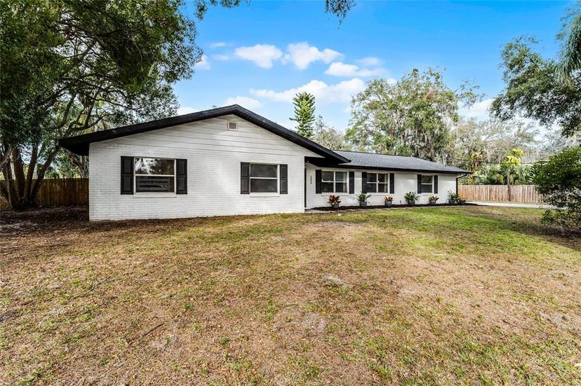 Picture of 200 Florida Avenue, Geneva FL 32732