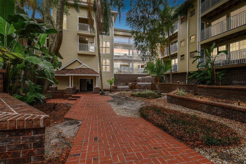 Picture of 1000 W Horatio Street Unit 312, Tampa, FL 33606