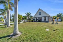 Picture of 1204 SW 38Th Terrace, Cape Coral, FL 33914