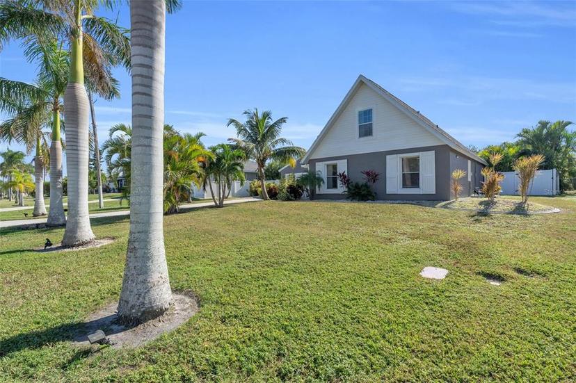 Picture of 1204 SW 38Th Terrace, Cape Coral FL 33914