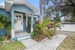 Picture of 8907 N Boulevard, Tampa, FL 33604