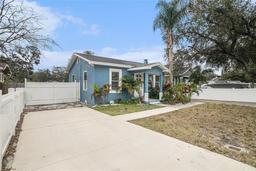 Picture of 8907 N Boulevard, Tampa, FL 33604