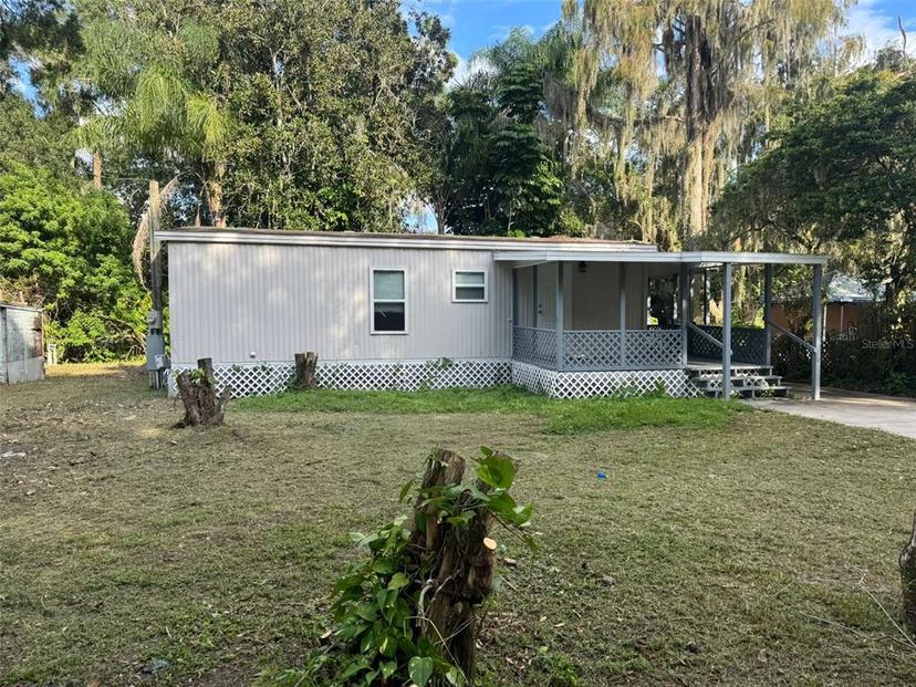 Picture of 18111 Lake Front Drive, Lutz FL 33548