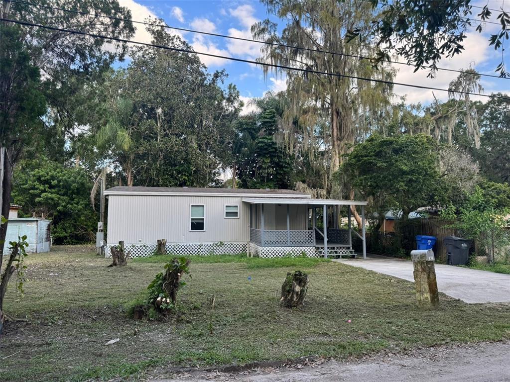 Picture of 18111 Lake Front Drive, Lutz, FL 33548