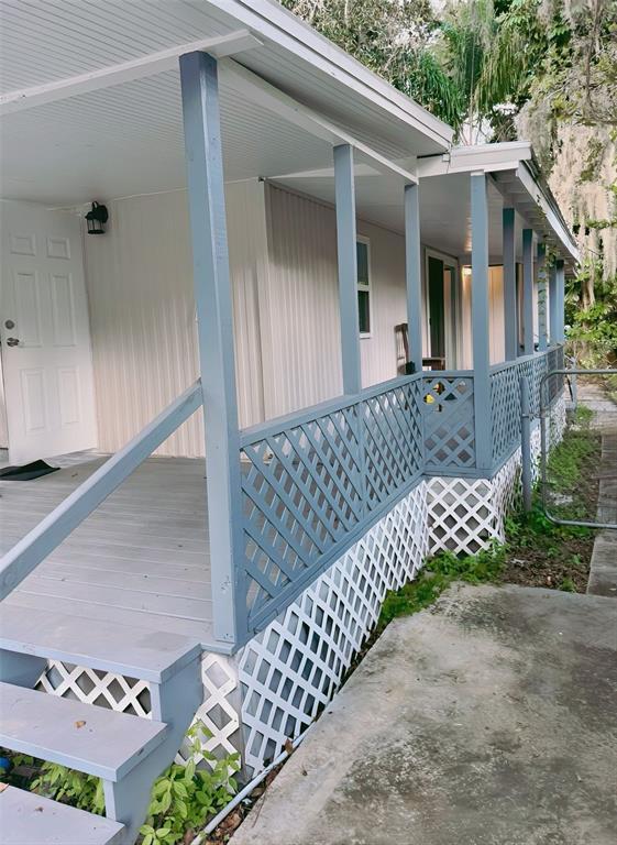 Picture of 18111 Lake Front Drive, Lutz FL 33548