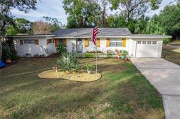 Picture of 900 Mulberry Street, Fruitland Park, FL 34731