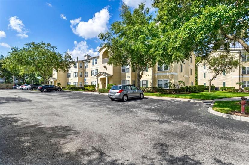 Picture of 18119 Sterling Gate Circle Unit 18119, Tampa FL 33647