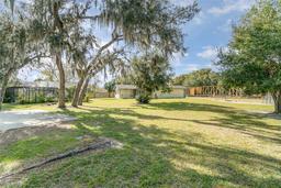 Picture of 16036 3Rd Street, Umatilla, FL 32784