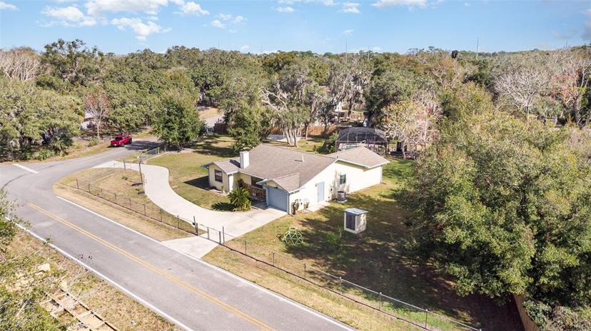 Picture of 16036 3Rd Street, Umatilla FL 32784