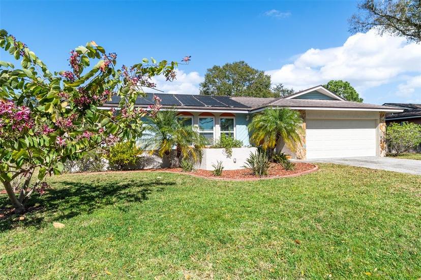 Picture of 8460 Parkwood Boulevard, Seminole FL 33777