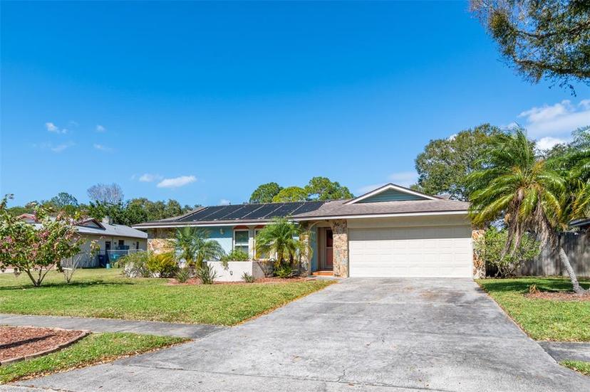 Picture of 8460 Parkwood Boulevard, Seminole FL 33777