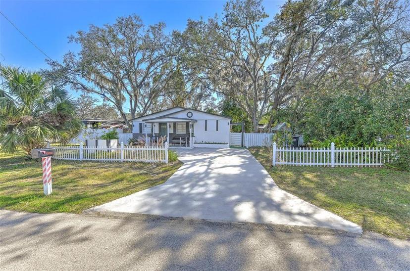 Picture of 11121 Roberts Lane, Riverview FL 33578