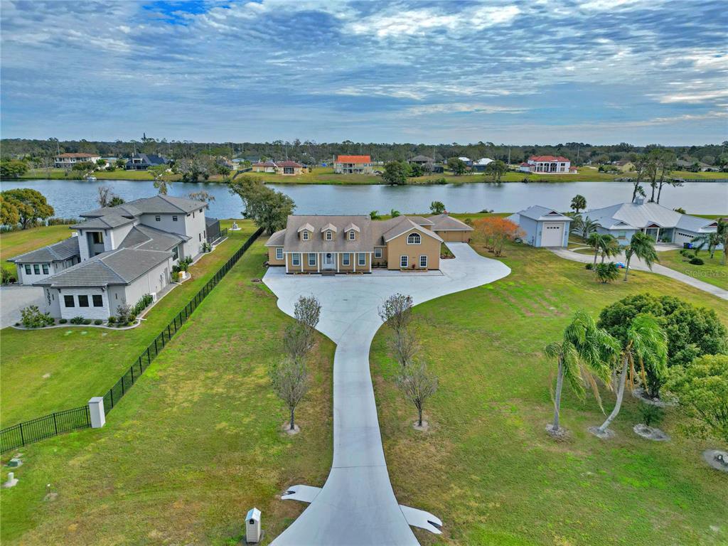 Picture of 13033 Mcintosh Lakes Lane, Dover, FL 33527