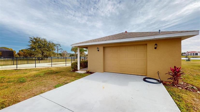 Picture of 13033 Mcintosh Lakes Lane, Dover FL 33527