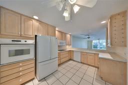 Picture of 131 Pinehurst Drive Unit 131, Bradenton, FL 34210