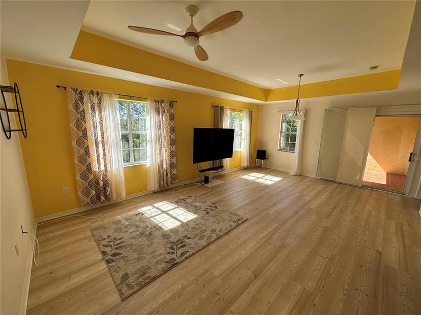 Picture of 1010 Villagio Circle Unit 207, Sarasota FL 34237