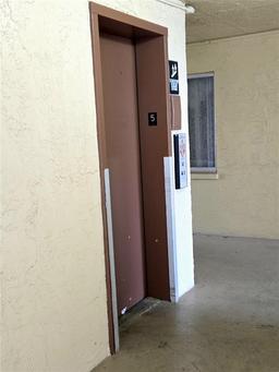 Picture of 3756 Lake Bayshore Unit 509, Bradenton, FL 34205