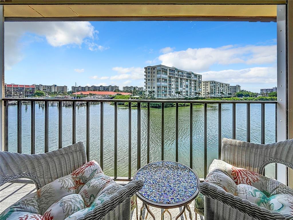 Picture of 7930 Sun Island Drive S Unit 305, South Pasadena, FL 33707