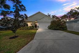 Picture of 37137 Florida Avenue, Dade City, FL 33525