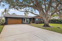 Picture of 13472 Bellewood Avenue, Seminole, FL 33776