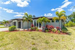 Picture of 1418 SW 1St Place, Cape Coral, FL 33991