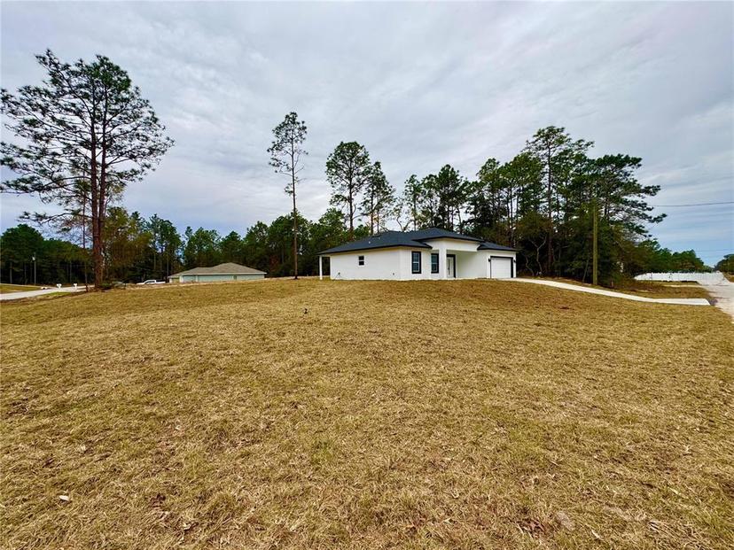 Picture of 2430 W Andromedae Drive, Dunnellon FL 34433