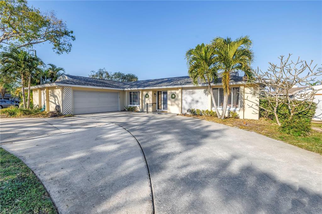 Picture of 3075 Rosery Road Ne, Largo, FL 33771