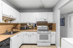 Picture of 151 Berkley Road Unit 105, Hollywood, FL 33024