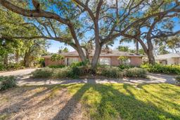 Picture of 215 Snell Isle Boulevard Ne, St Petersburg, FL 33704