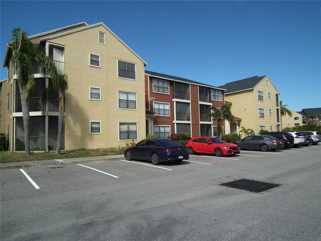 Picture of 11901 4Th Street N Unit 10105, St Petersburg, FL 33716