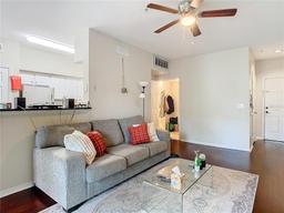 Picture of 2010 E Palm Avenue Unit 14304, Tampa, FL 33605