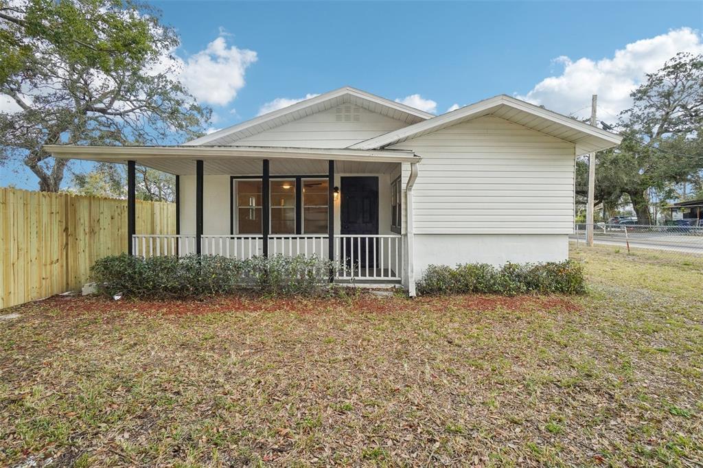 Picture of 1424 E Bougainvillea Avenue, Tampa, FL 33612