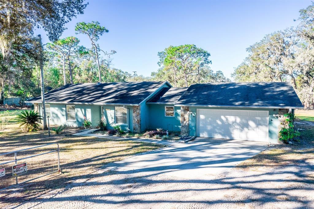 Picture of 8615 Greenfield Lane, Zephyrhills, FL 33541