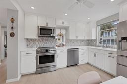 Picture of 4350 Chatham Drive Unit 208, Longboat Key, FL 34228