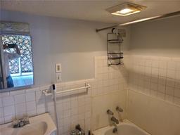 Picture of 1202 Ridgewood Avenue Unit 225, Holly Hill, FL 32117