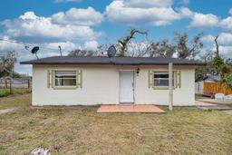 Picture of 20 Barry Avenue, Mascotte, FL 34753