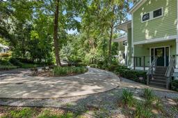 Picture of 2515 NW 18Th Way, Gainesville, FL 32605