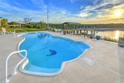 Picture of 218 S Venetian Way, Port Orange, FL 32127