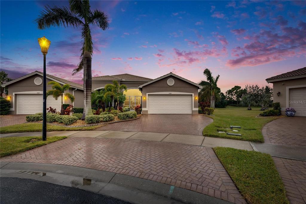 Picture of 15614 Aurora Lake Circle, Wimauma, FL 33598