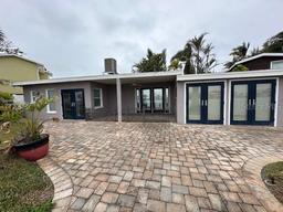 Picture of 341 E Madeira Avenue, Madeira Beach, FL 33708