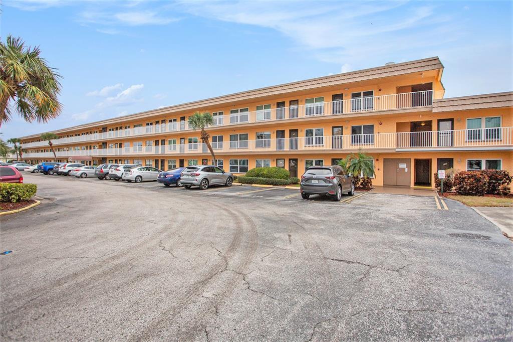 Picture of 6400 46Th Avenue N Unit 121, Kenneth City, FL 33709