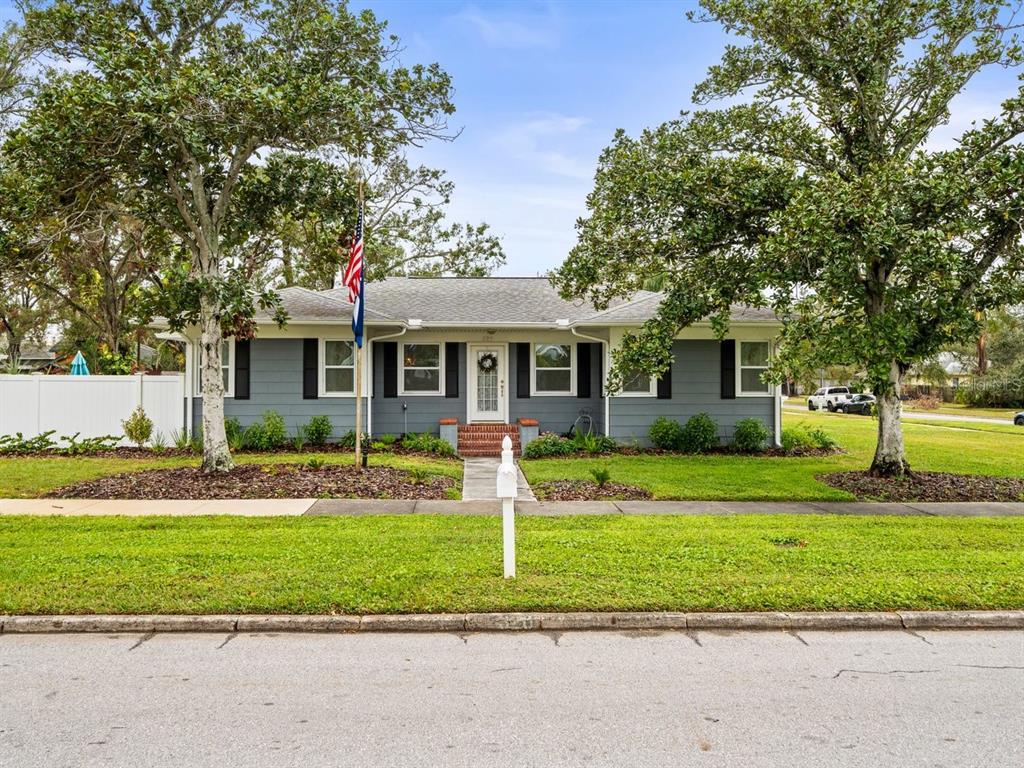 Picture of 320 N Madison Avenue, Clearwater, FL 33755