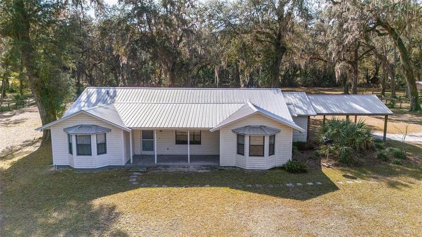 Picture of 4250 E Highway 329, Anthony FL 32617